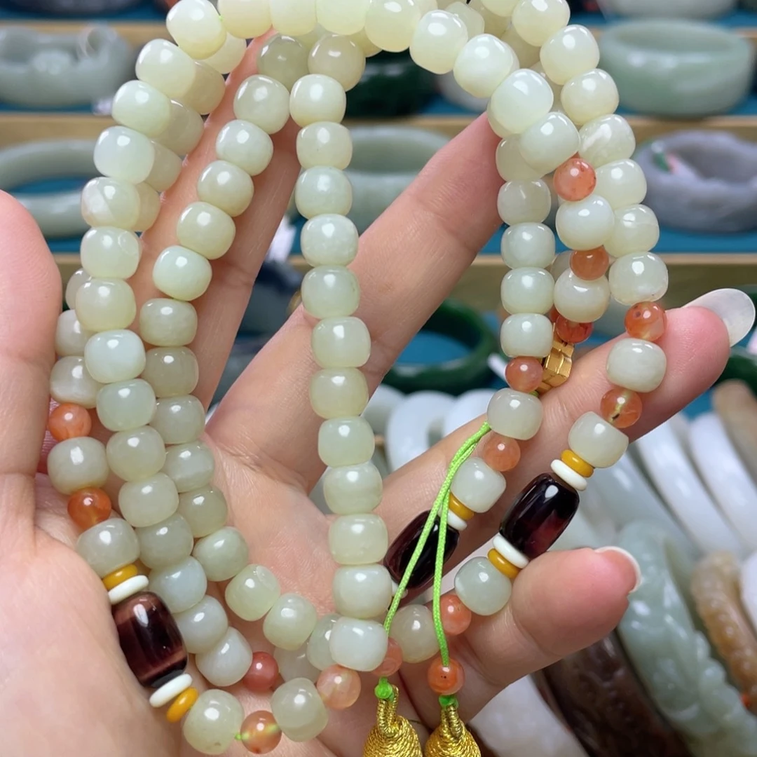 未镶嵌和田玉耳饰