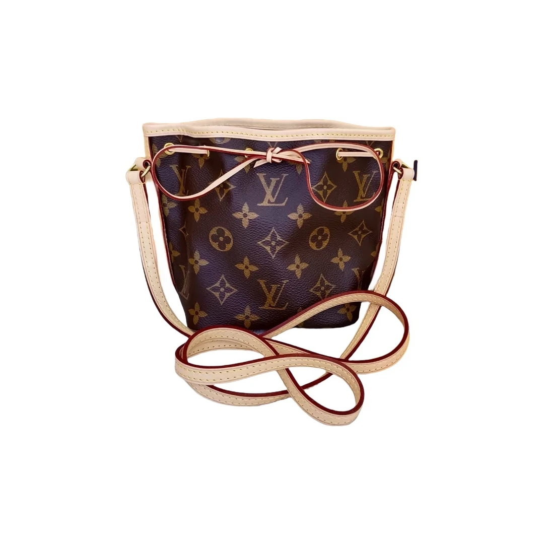 99新 LV  LouisVuitton/路易威登小号芯片款抽绳水桶时尚单肩-S