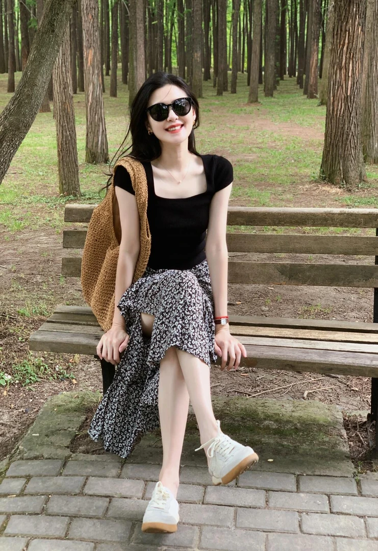 【简易繁花】气质时尚方领针织短袖上衣打底衫碎花开叉高腰半裙套装