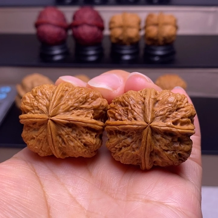 把件文玩核桃磐石四楞8