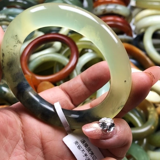 蛇纹石玉手镯未镶嵌L**y