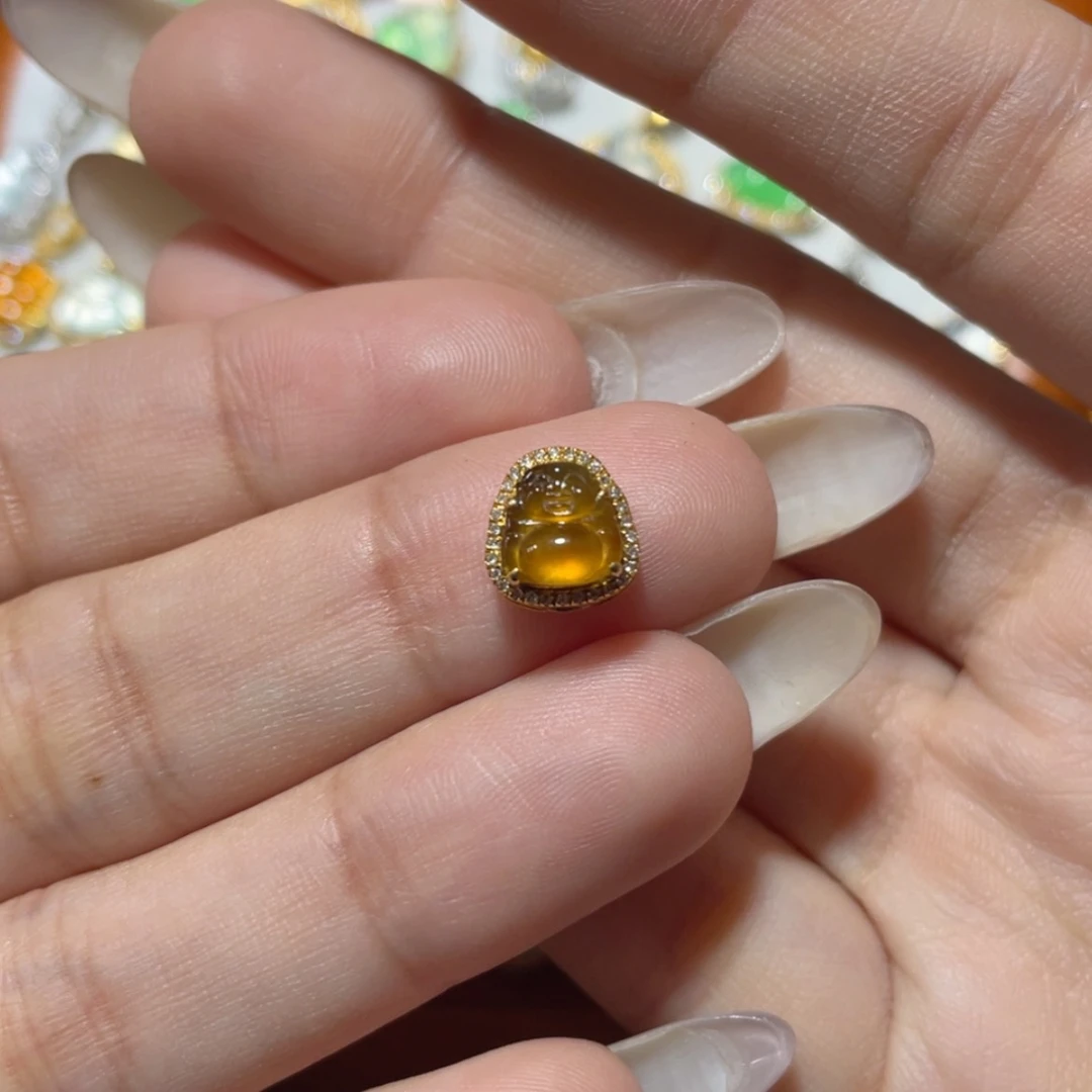 【闪购商品】颈饰18K金镶嵌翡翠