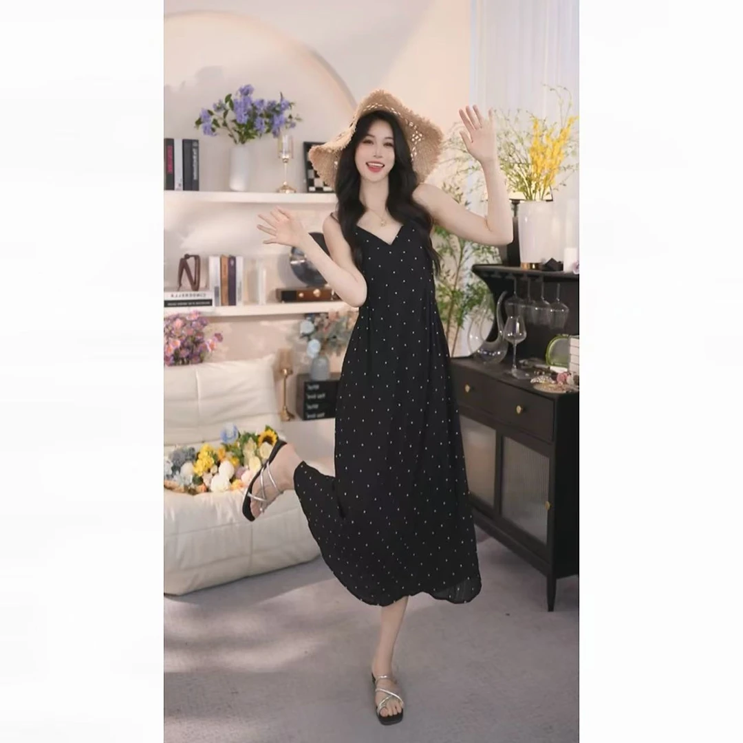 法式波点吊带连衣裙女夏季新款小众纯欲风气质显瘦长裙1390裙子