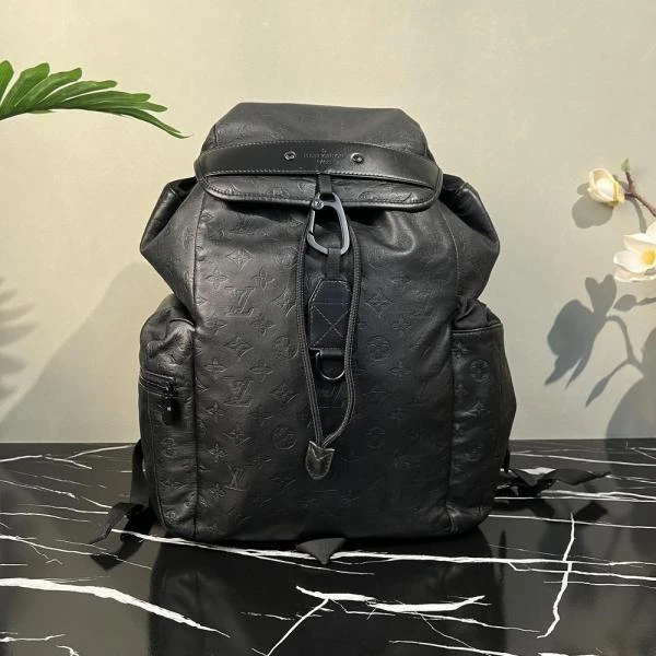 95新/路易威登/包包/市场价35000/250510FZ0040