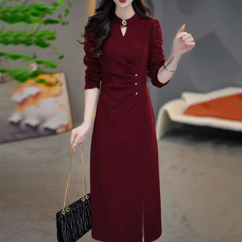 1红色开叉连衣裙2024新款秋冬喜婆婆婚宴装礼服加厚配大衣