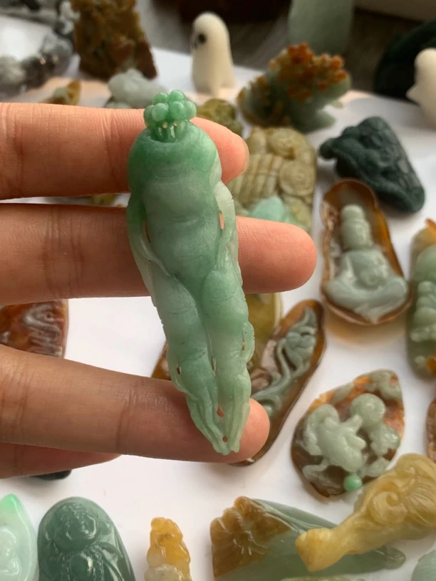 天然缅甸翡翠人参