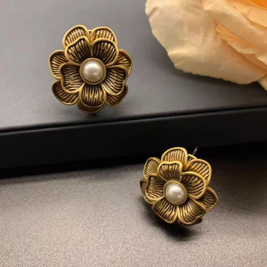 合金亚克力耳饰 2130 复古气质轻奢设计师精致中古镶嵌奢华耳饰