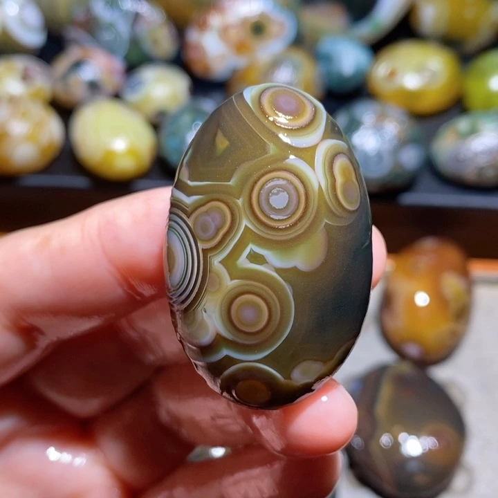 未镶嵌玛瑙/玉髓珠宝半成品81