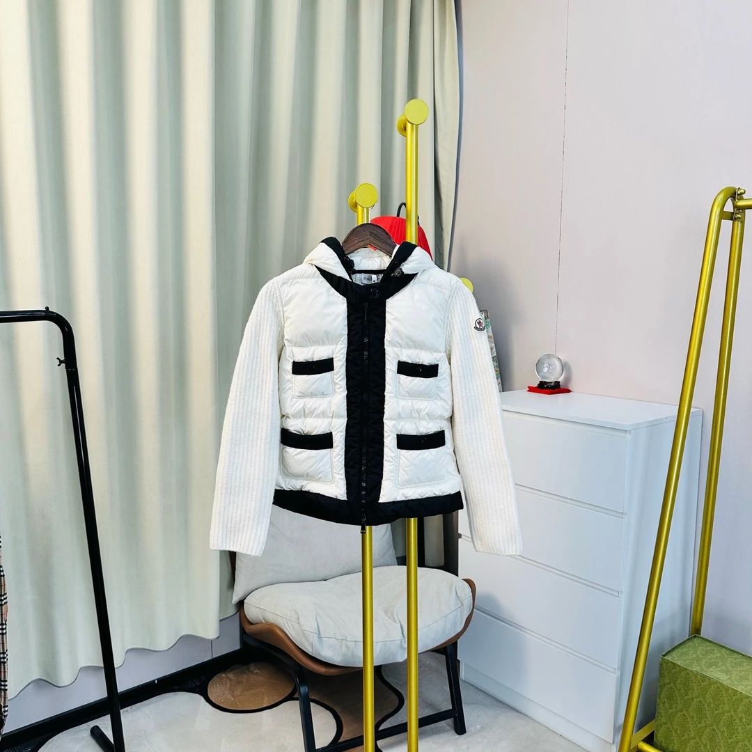 99新 MONCLER 玄色 白色香风拼接羽绒服 M码 98新
