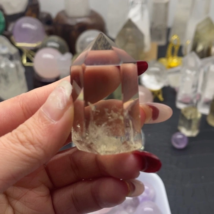 水晶19未镶嵌黄水柱