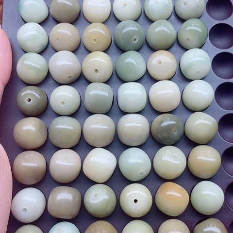 白玉菩提吊坠14绿飘花桶50颗