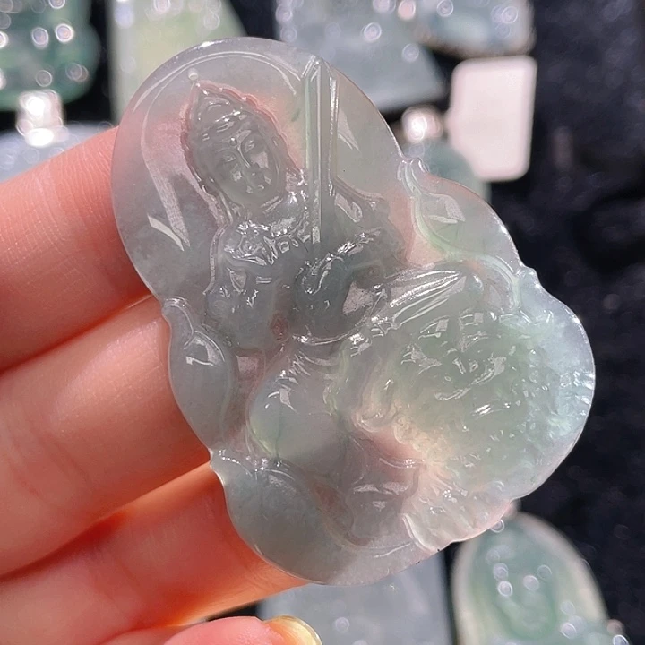 翡翠颈饰未镶嵌950，