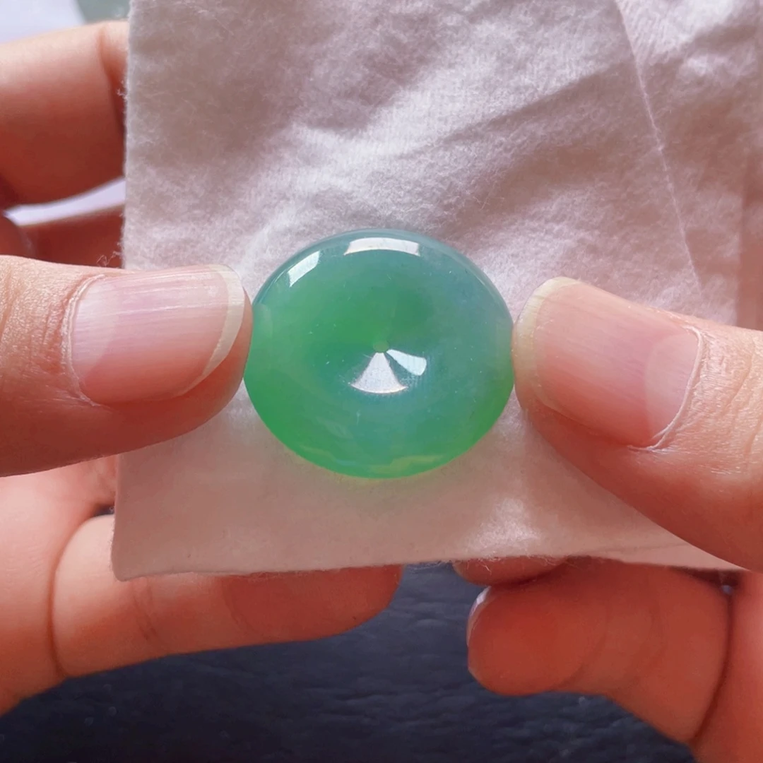 D***W翡翠未镶嵌挂件翡翠