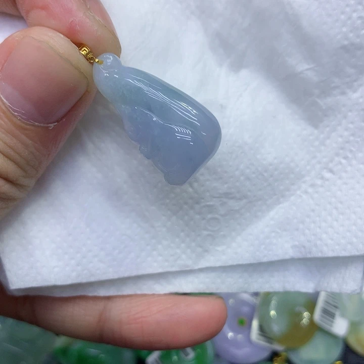 颈饰18K金镶嵌翡翠