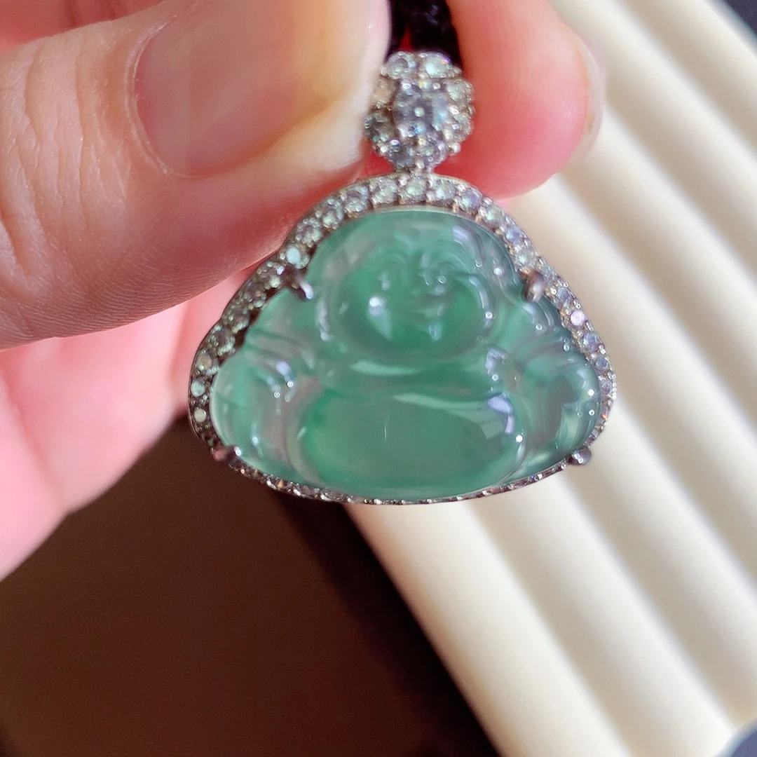 颈饰未镶嵌翡翠天然