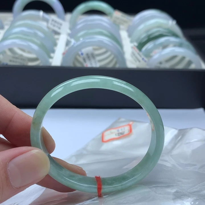 翡翠未镶嵌手镯53圈贵妃手镯