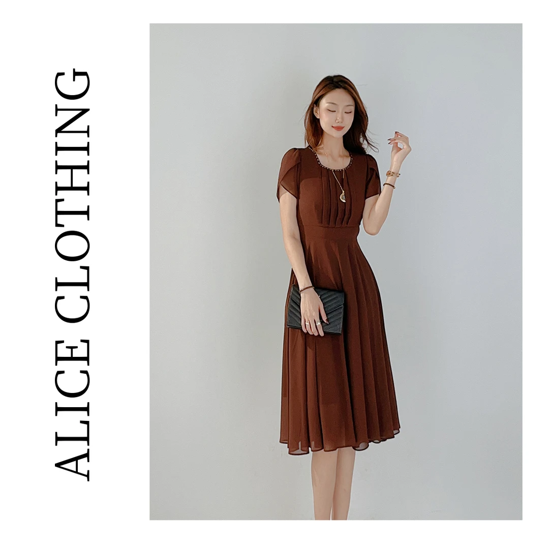 1 ALICE “咖调迷情”连衣裙 轻盈飘逸 优雅褶皱 S2138137D