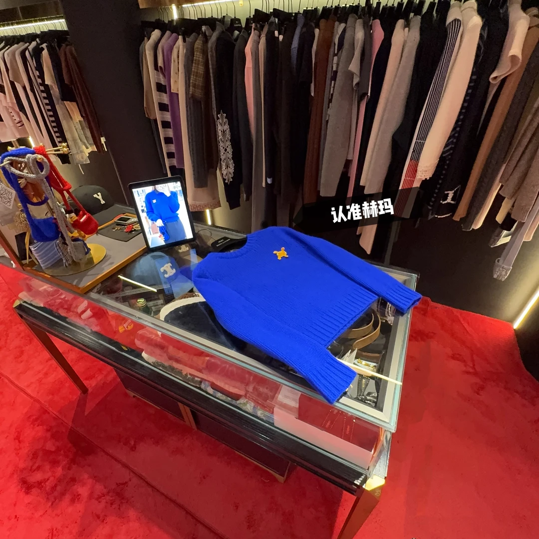 认准赫玛 25FW 宝蓝色可拆卸别针装饰毛衣#1784上新