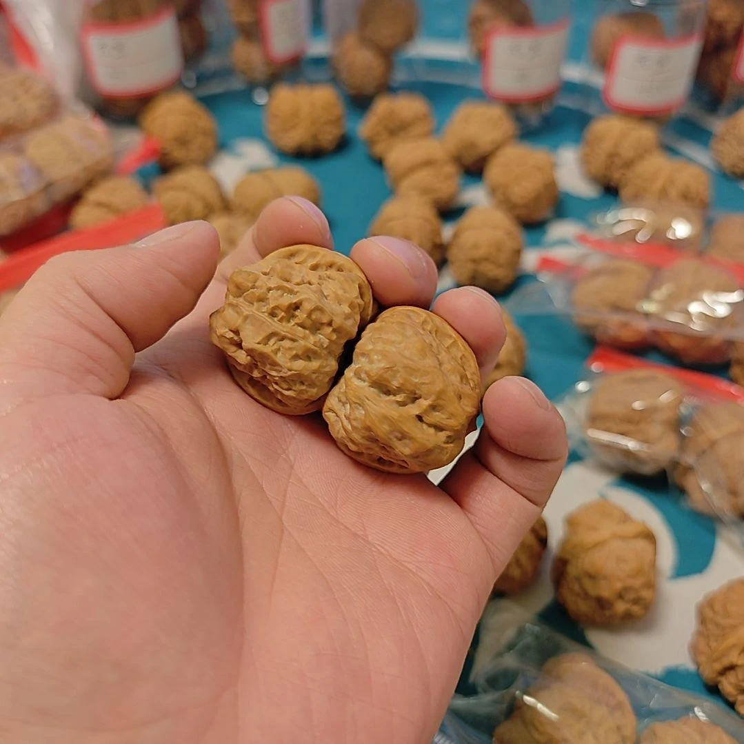 A***_文玩核桃蛤蟆头啊