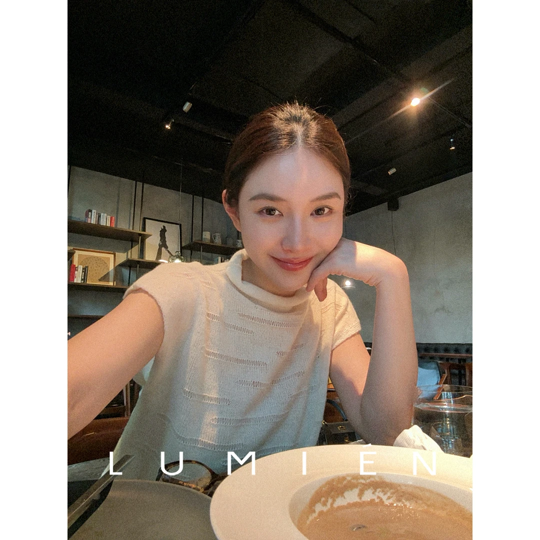 【LUMIEN 新品】“慵懒卷边”半高领100纯羊毛针织衫LX5HTT077