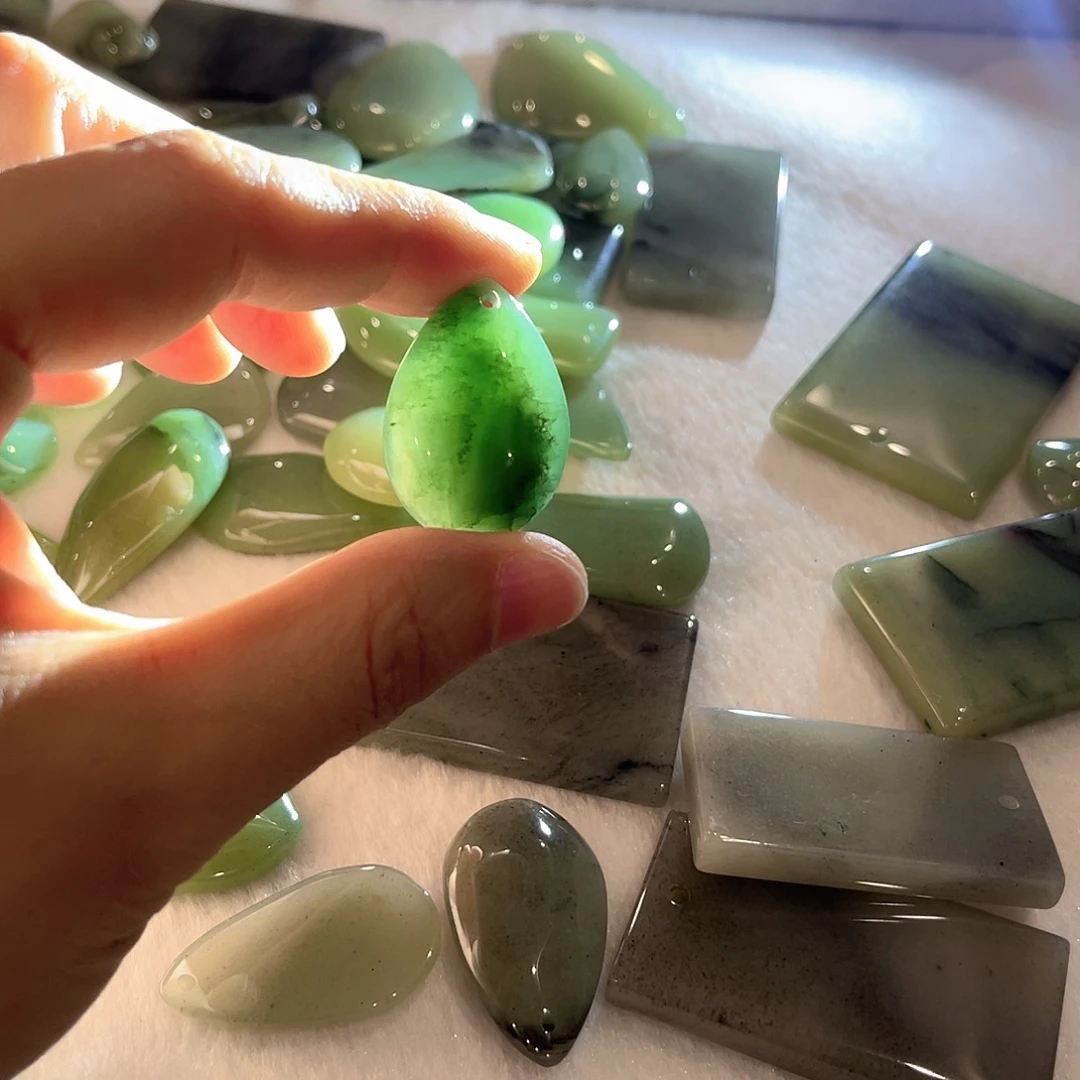 密玉（石英质玉）未镶嵌颈饰