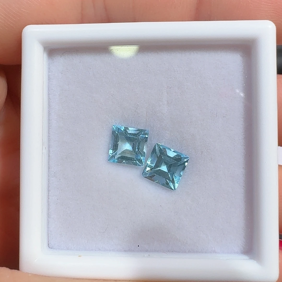 托帕石裸石2.7ct一对正方托帕