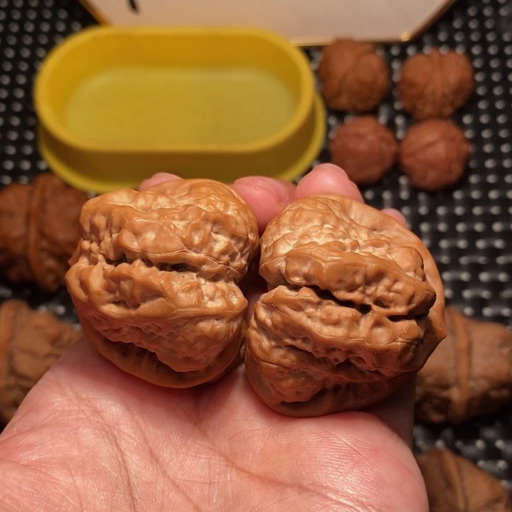 高***赫把件文玩核桃大蹬腿大掐腰蛙王