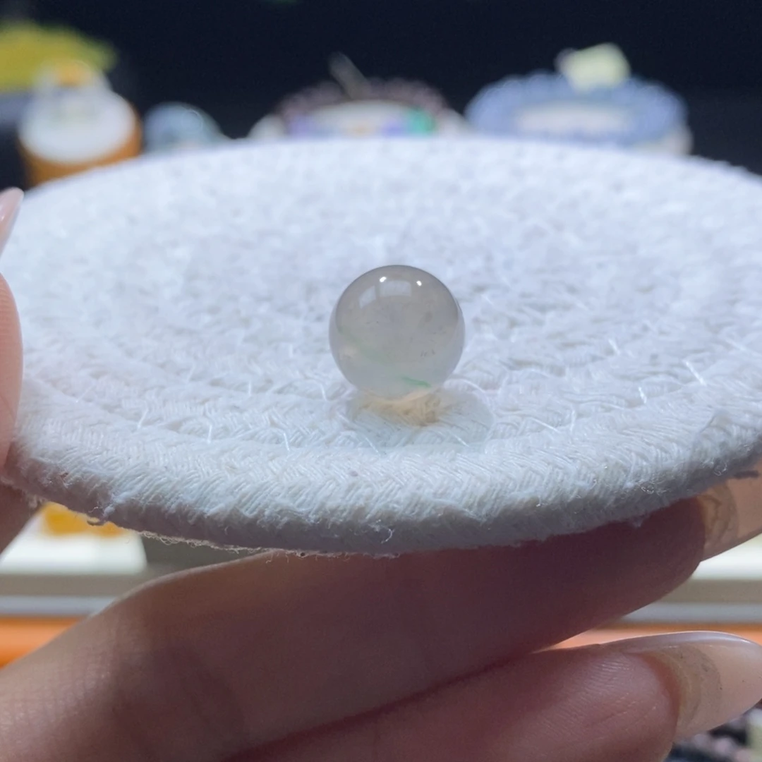 翡翠未镶嵌颈饰翡翠冰茶飘绿珠12.1mm