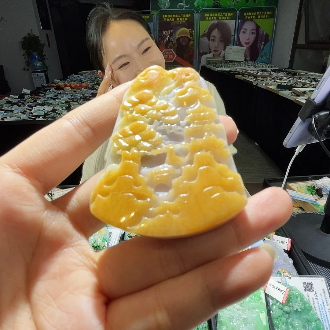 颈饰未镶嵌翡翠一