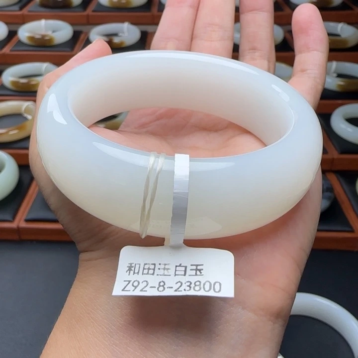 未镶嵌手镯和田玉宽版羊脂白轮胎