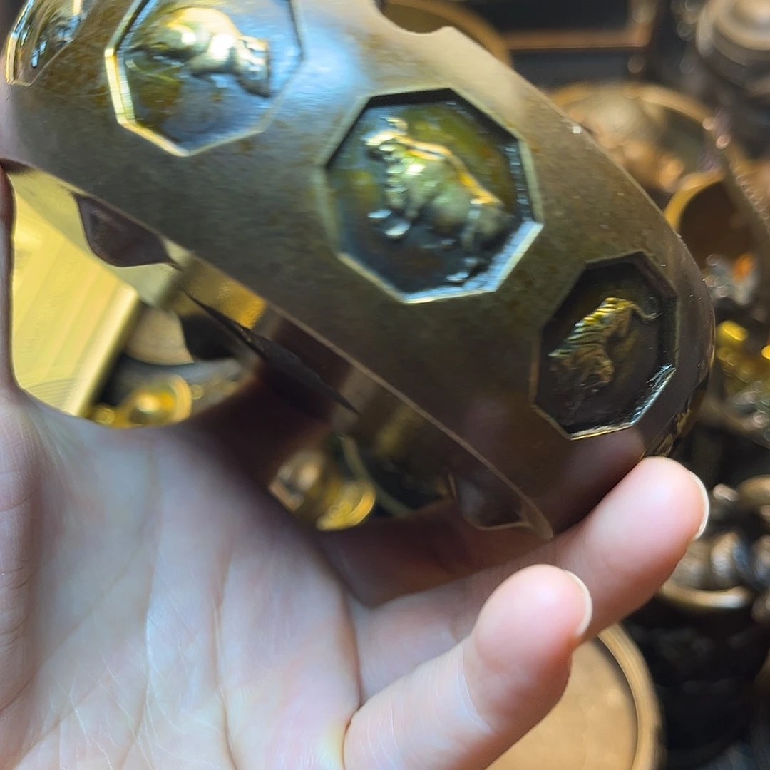 精美铜器工艺品等