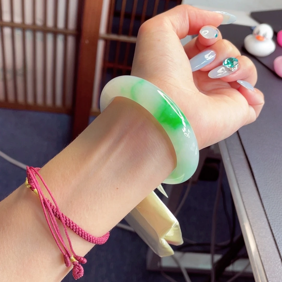 翡翠手镯未镶嵌❺❶❺❷圈9913