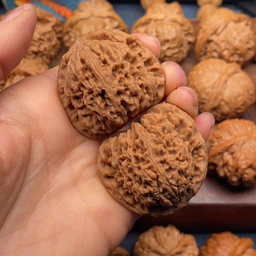 文玩核桃吊坠40粗棱凹底南疆