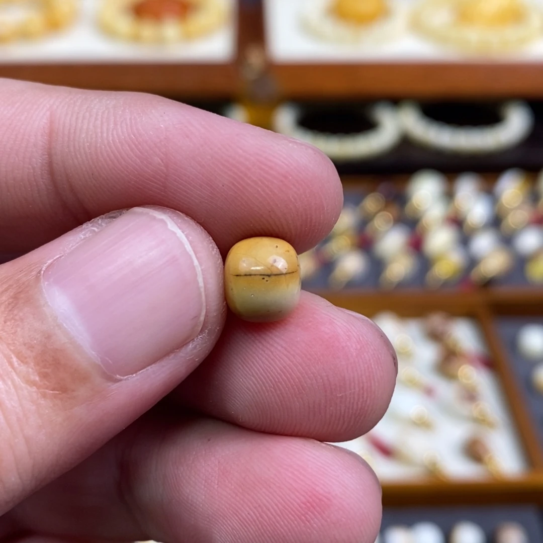 f***t蜜蜡未镶嵌裸石配饰尺寸8.5