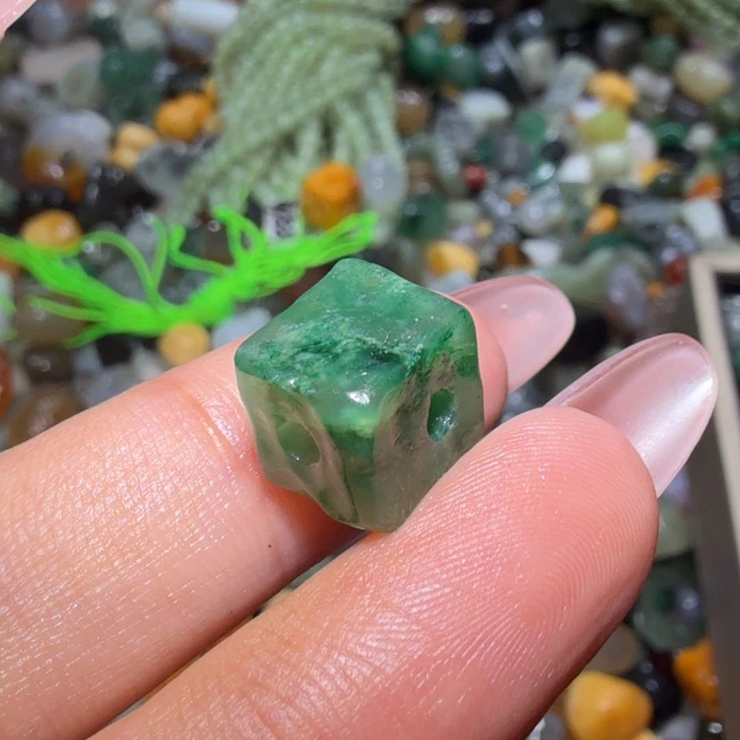 和田玉未镶嵌珠宝半成品