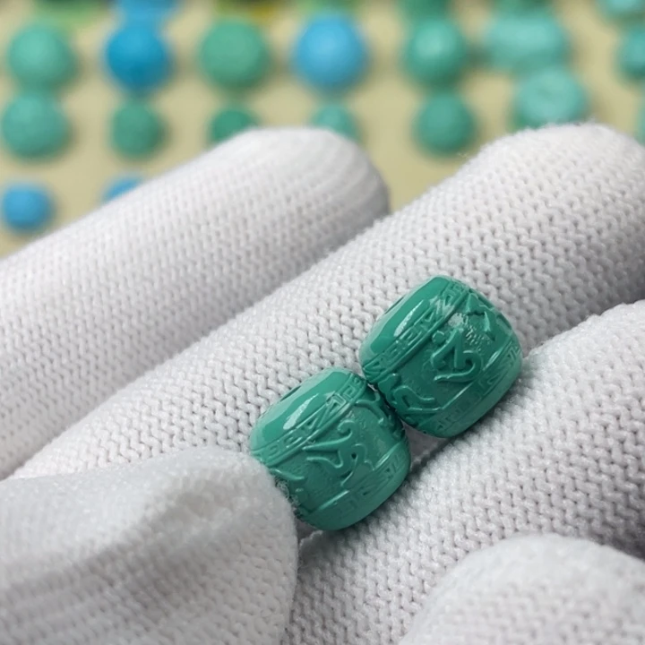 鲨***？高瓷正绿色卡10.8六字一对