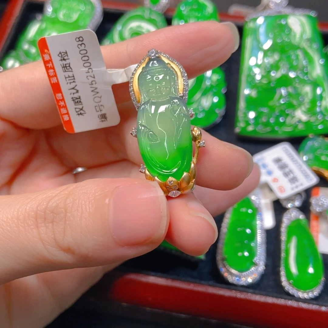 翡翠未镶嵌吊坠(不含链)