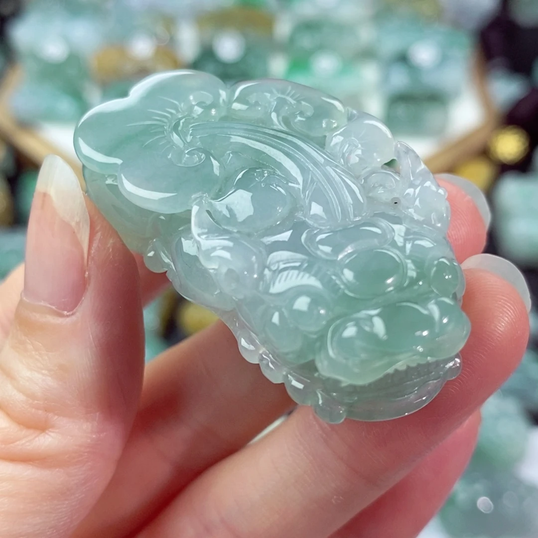 翡翠颈饰未镶嵌天然