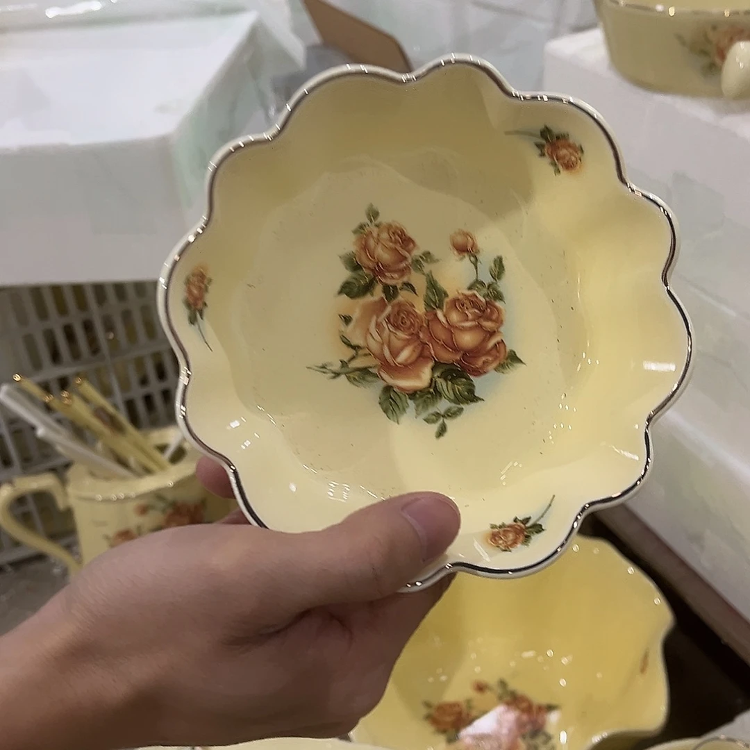 星博汇陶瓷有限公司2个