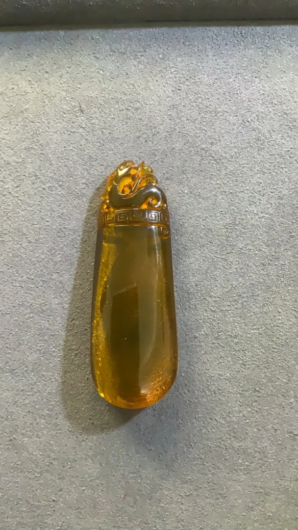 特色琥珀时尚配饰