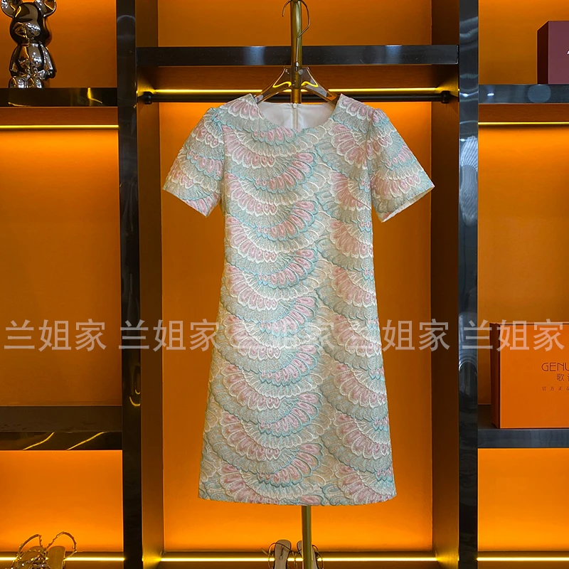 【孔雀开屏】设计师2025夏季新款圆领刺绣羽毛花气质名媛短袖连衣裙