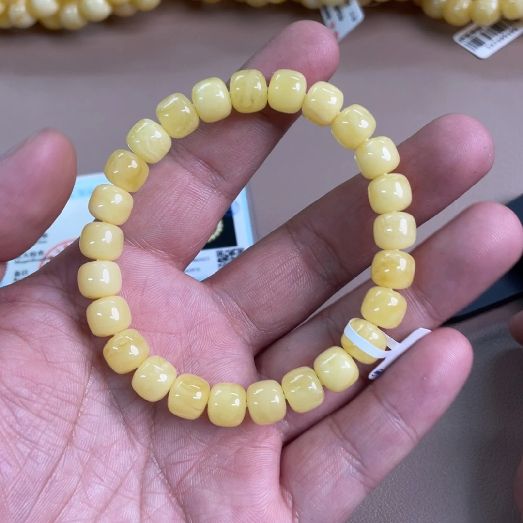 琥珀裸石未镶嵌135000000