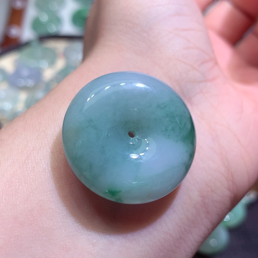 翡翠未镶嵌颈饰81