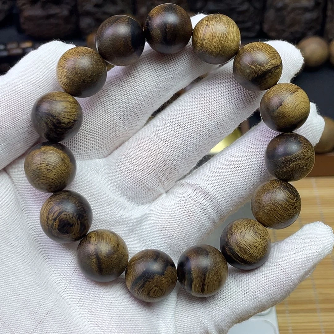 旺***店手串沉香越南白奇………………