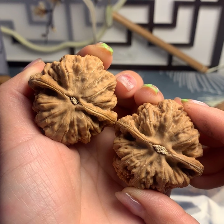 吊坠文玩核桃轻**翔粗筋