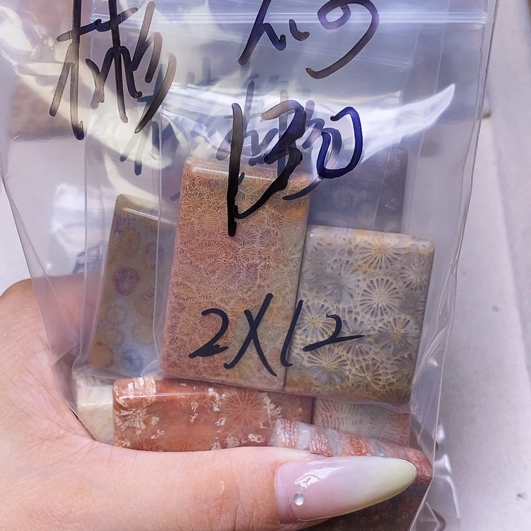 查罗石合金颈饰彬****g