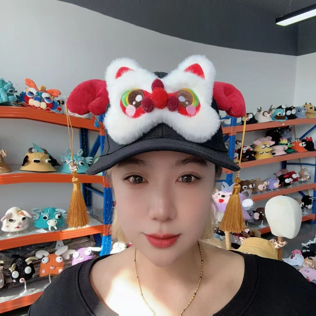 外贸原创卡通款醒狮帽子