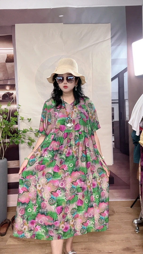 妈妈装鸡心领爆款碎花显瘦减龄夏季束腰短袖气质时尚高端大气裙子