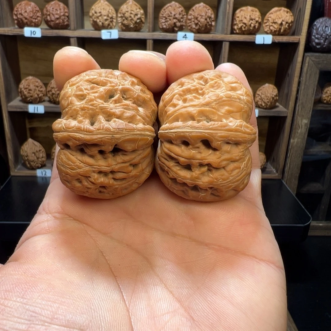 情***普文玩核桃吊坠平谷元宝