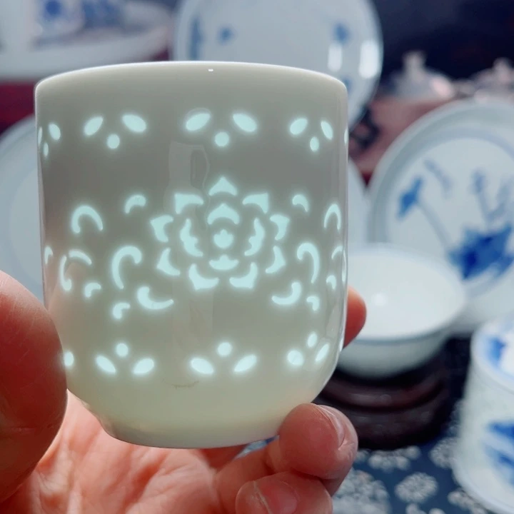 青花玲珑牡丹花雕刻可乐杯